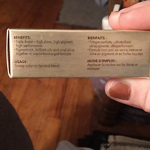 STILA SHINE FEVER LIP VINYL - Picture 3 of 4